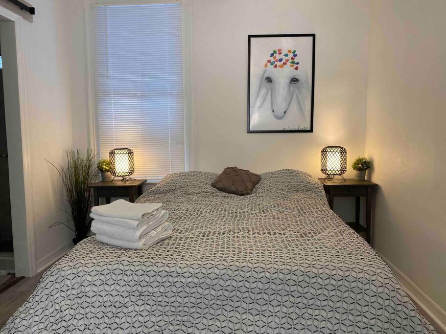 Chic Bungalow Apartment Steps From Armature Works & Downtown Riverwalk Tampa Kültér fotó