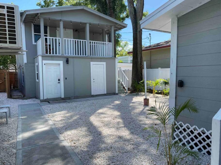 Chic Bungalow Apartment Steps From Armature Works & Downtown Riverwalk Tampa Kültér fotó